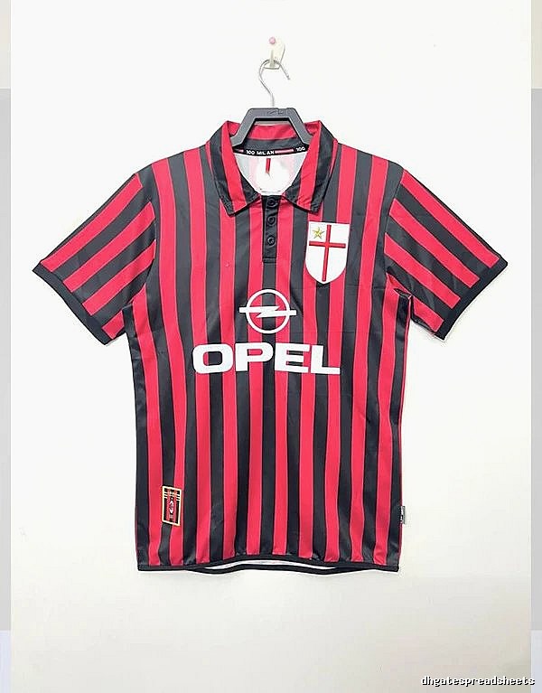 AC Milan Resort Retro soccer jersey Red Black Striped for Travel Looks
