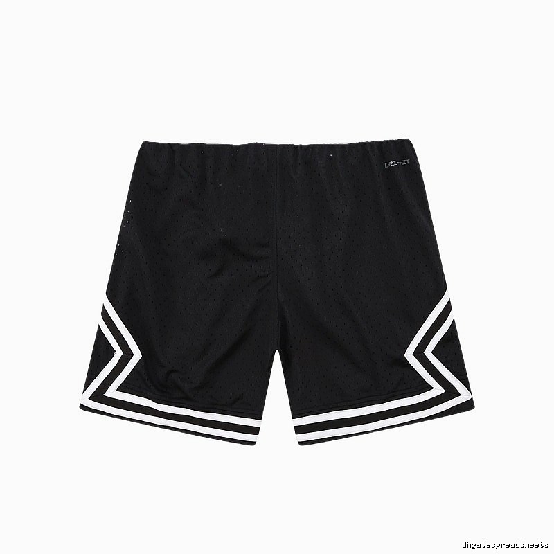 AJ sporty black shorts