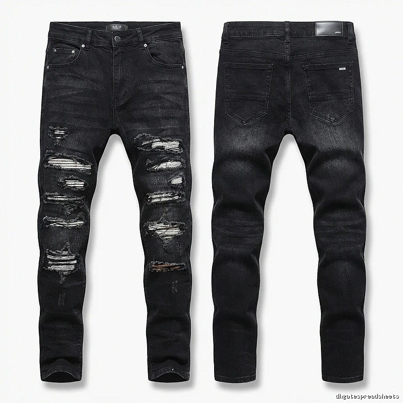 AMI Trendy Ripped Jeans with a Cool Style