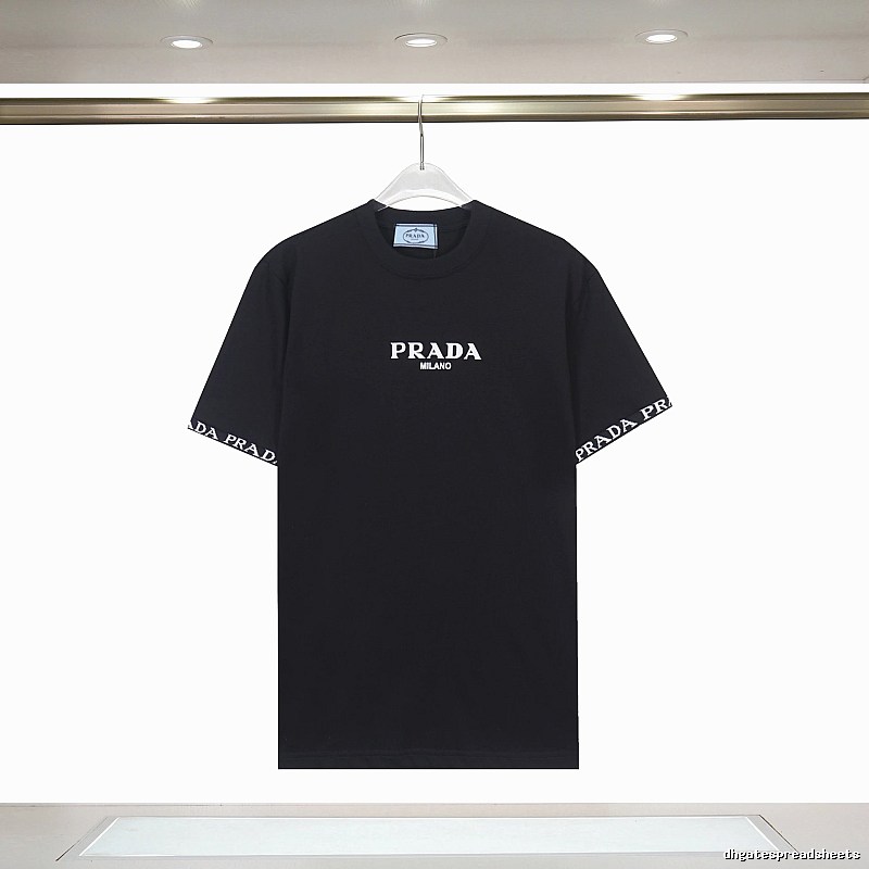 Amiri Resort Logo T-shirt Black Small AM for Travel Looks