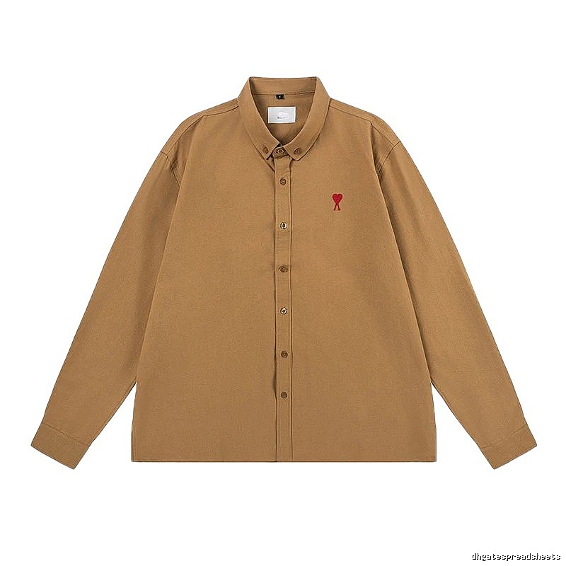 AMI's loving and simple khaki shirt