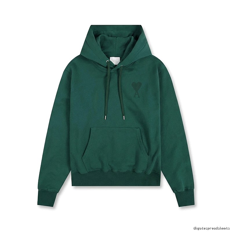 AMI's simple and loving style hoodie.