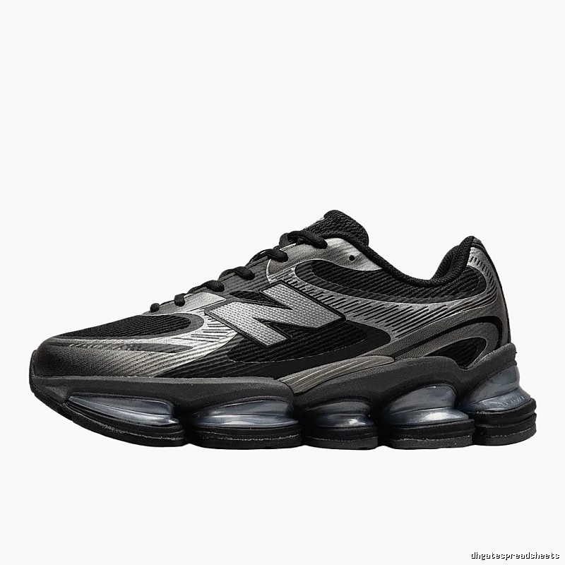 New Balance retro black and silver sports shoes