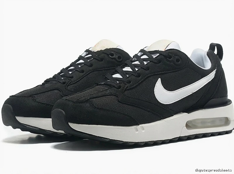 Nike Air retro-style black sports shoes