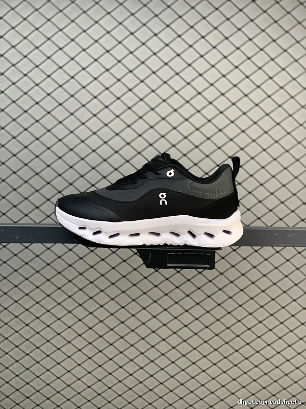 On Black Cloud Runners Defined by Streamlined Toe