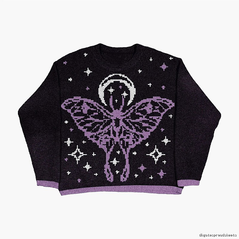 Streetwear Anime graphic sweater Black Knit Top with Logo Accent