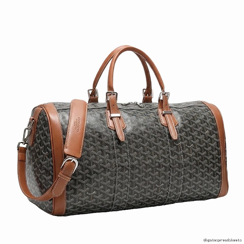 The classic brown-gray style of GOYARD travel bags.